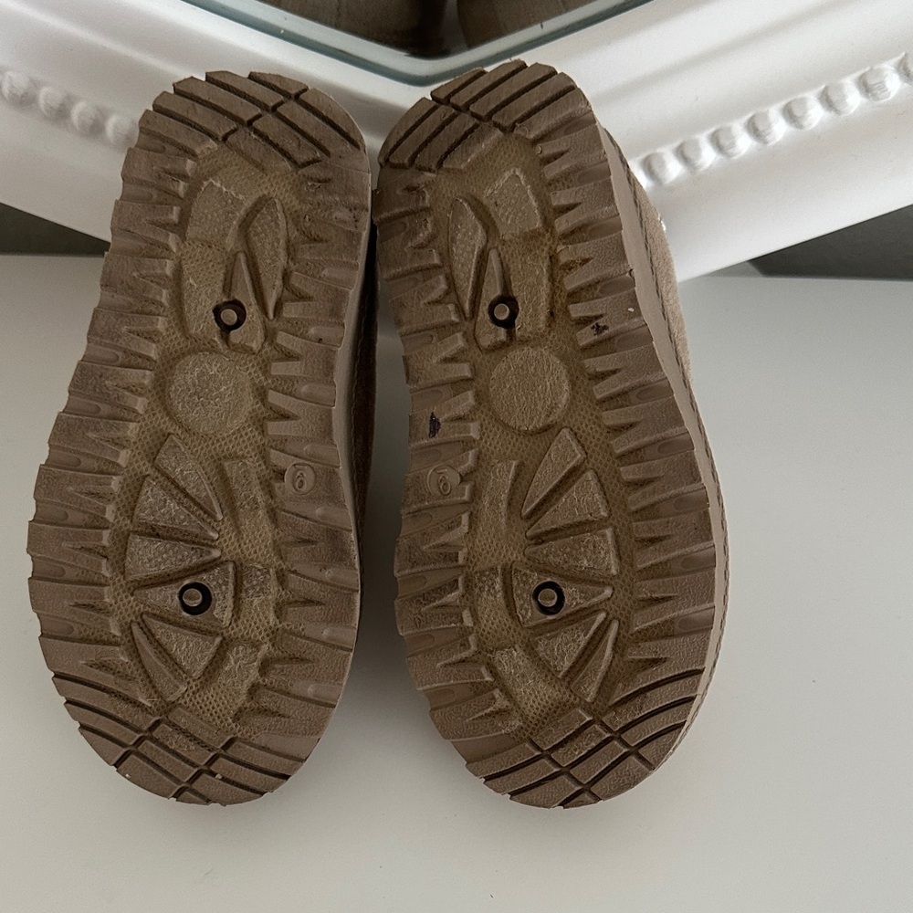 Tan Kids slides boots - Picture 6 of 6